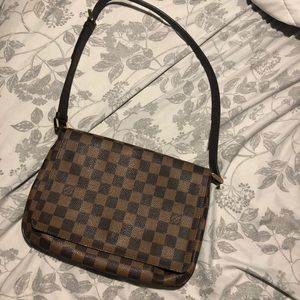 Louis Vuitton musette tango handbang